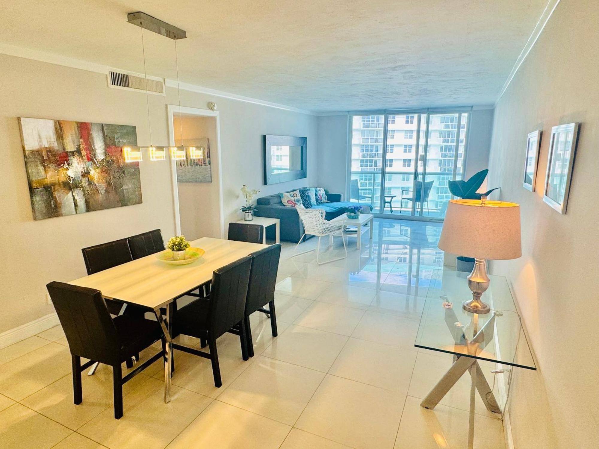 The Tides Condo On Hollywood Exterior photo