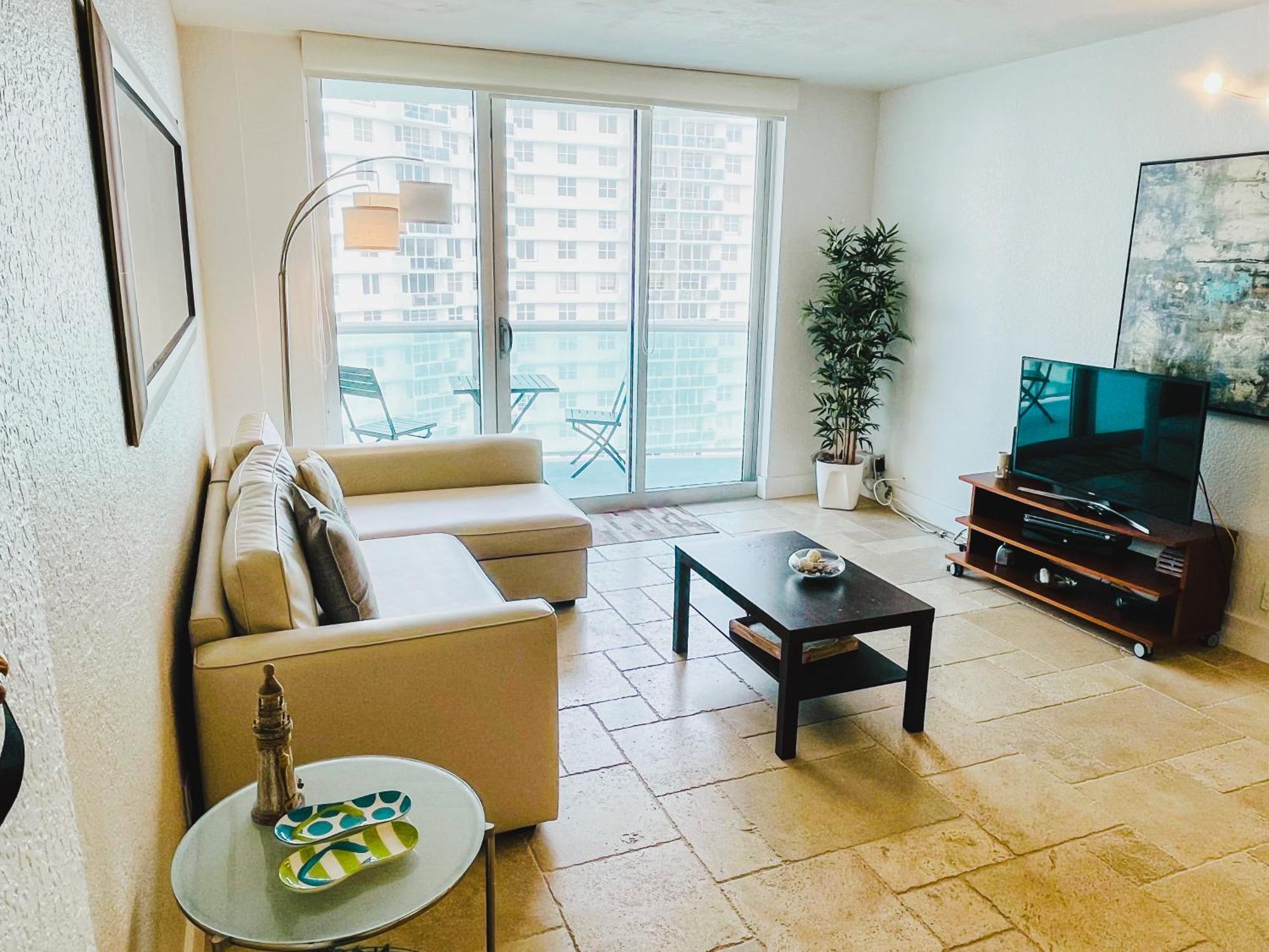 The Tides Condo On Hollywood Exterior photo