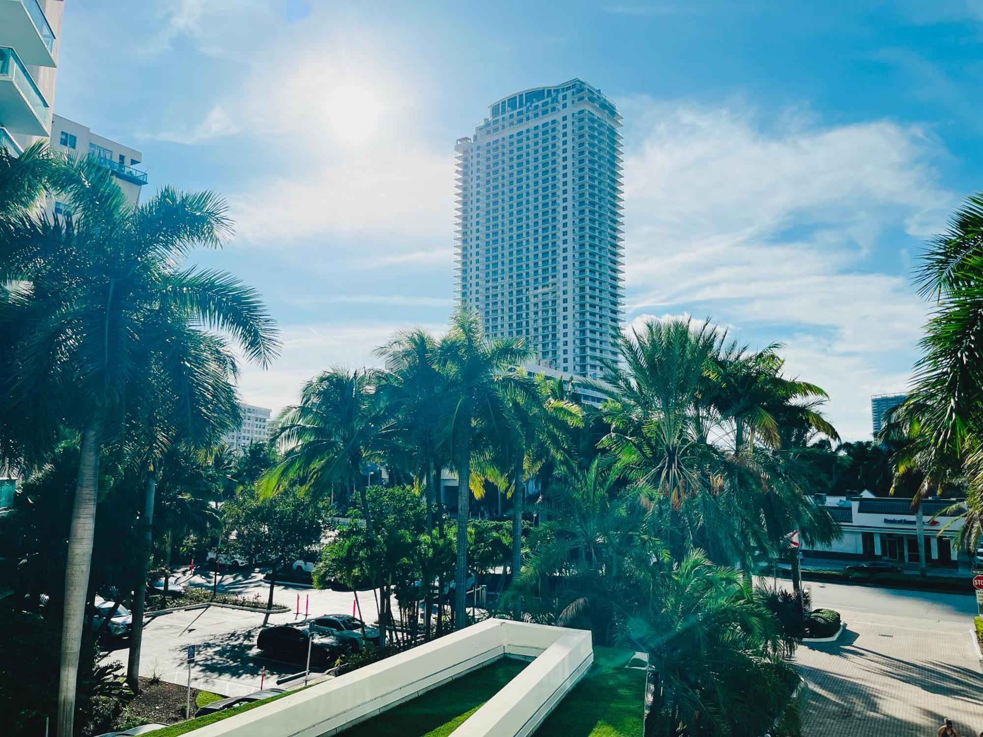 The Tides Condo On Hollywood Exterior photo